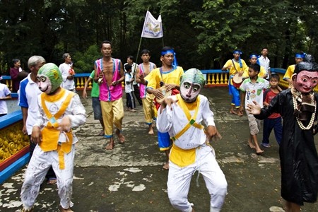 Die Khmer feiern das traditionelle Fest Chol Chnam Thmay - ảnh 1